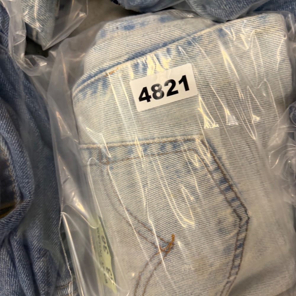Levi‎ 560 Loose Fit Jeans Light Wash Blue Denim 33x30 Vintage Baggy Tapered Leg - Picture 5 of 5